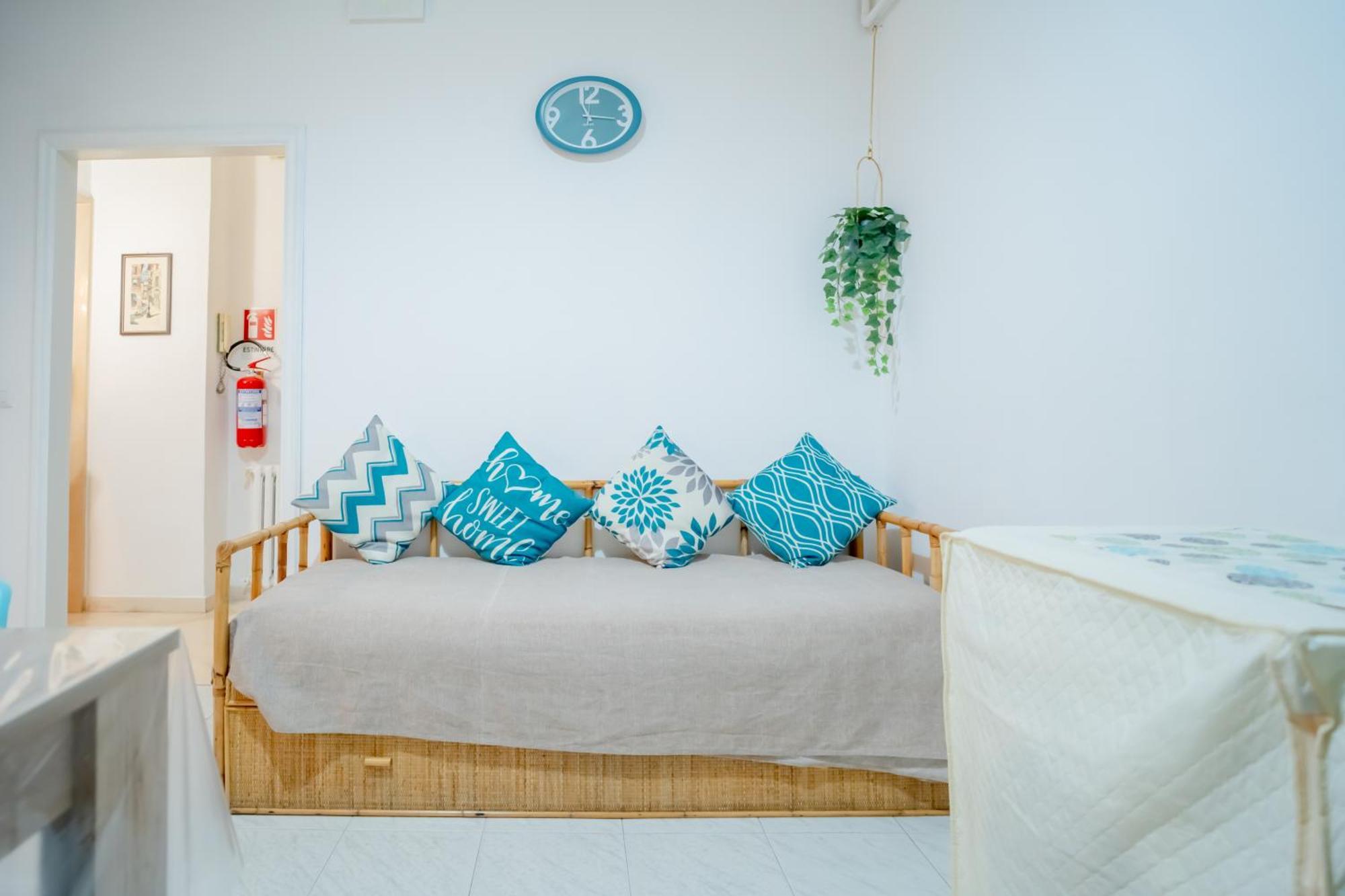 Appartement Dimora Dante 310 à Bari Extérieur photo